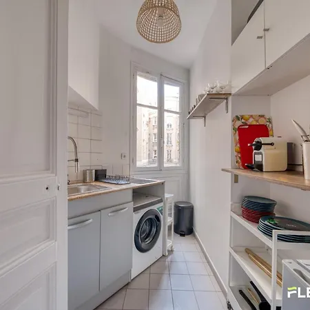 Apartment 26 Rue Traversiere 75012 / T3 / 6 Pieces