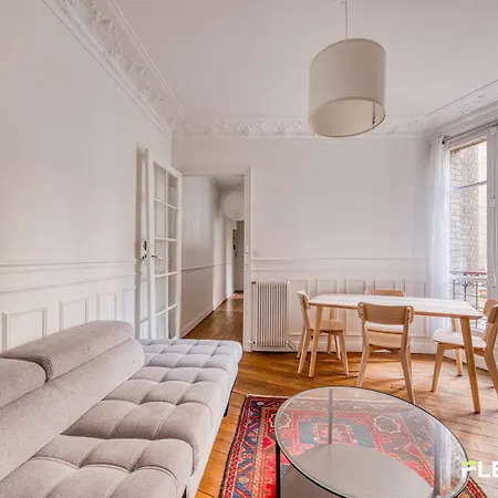 26 Rue Traversiere 75012 / T3 / 6 Pieces Apartment Paris