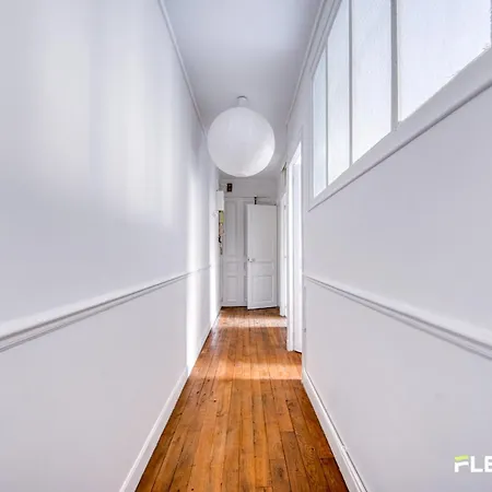 Apartment 26 Rue Traversiere 75012 / T3 / 6 Pieces *
