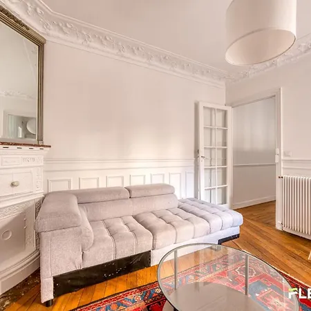 Apartment 26 Rue Traversiere 75012 / T3 / 6 Pieces