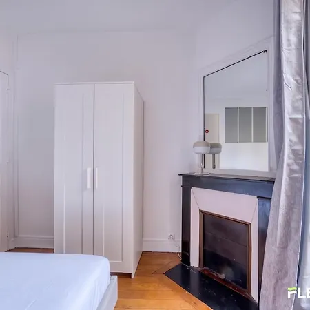 26 Rue Traversiere 75012 / T3 / 6 Pieces Apartment Paris