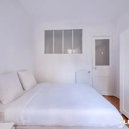 Apartment 26 Rue Traversiere 75012 / T3 / 6 Pieces Paris